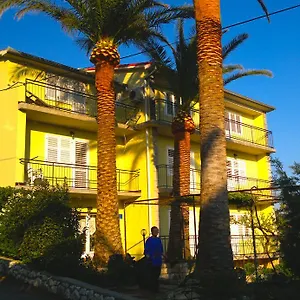 3* Vendégház House Rozi